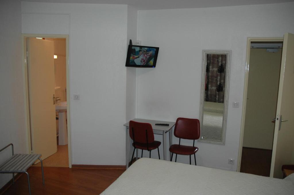 Hotel Du Luxembourg Balsièges Kamer foto